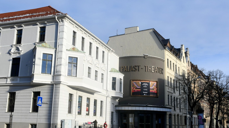 Am Palast-Theater auf der Bahnhofstraße in Görlitz sind Parkplätze zu bestimmten Zeiten rar.