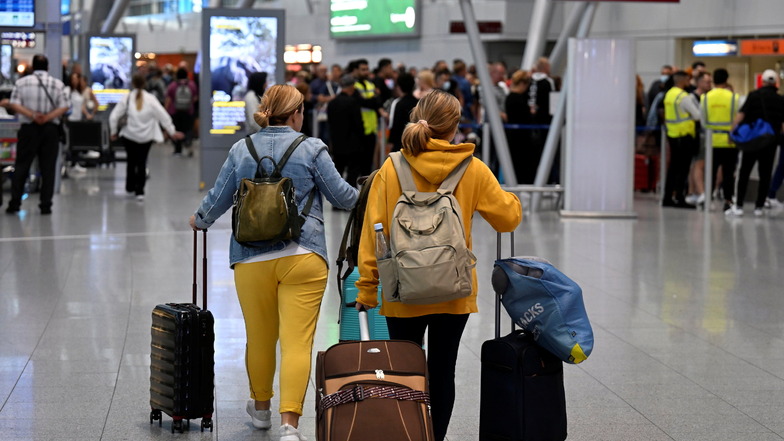 Für Urlauber, die nach Deutschland zurückkommen, werden die gelockerten Einreiseregeln verlängert.