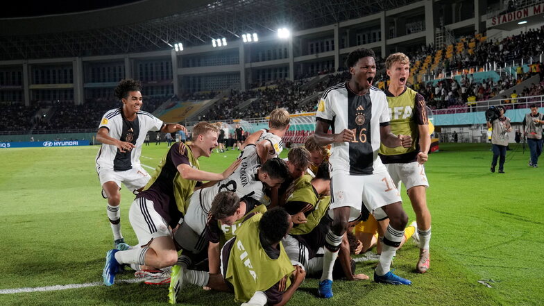 Nach Elfmeter-Drama im Finale: Deutsche U17 ist Fußball-Weltmeister