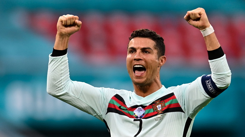 Cristiano Ronaldo jubelt über den Sieg der Portugiesen über Ungarn in der Vorrunde.