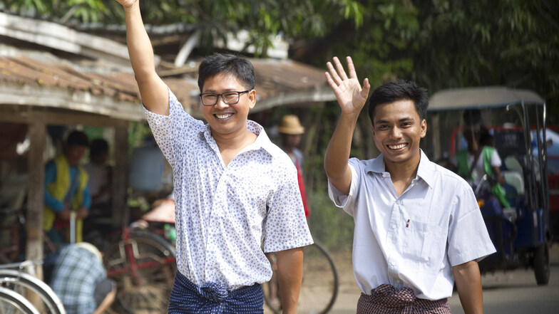 Mehr als 500 Tage waren Wa Lone (l) und Kyaw Soe Oo, beide Journalisten der Nachrichtenagentur Reuters, in Haft.