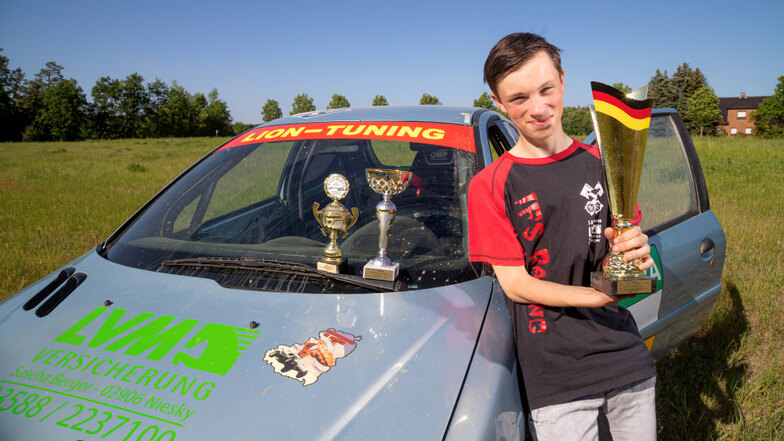 Ian Felix Seifert hat mit seinem Peugeot 206 den 2. Platz in einem der Wertungsläufe zur Deutschen Autocrossmeisterschaft in Dauban belegt.