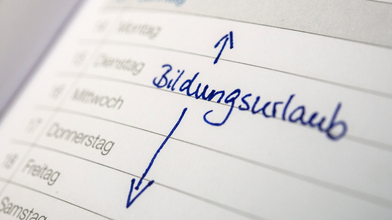 In Sachsen sammelt ein breites Bündnis Unterschriften für einen Volksantrag, der fünf Tage Bildungsurlaub pro Jahr fordert.