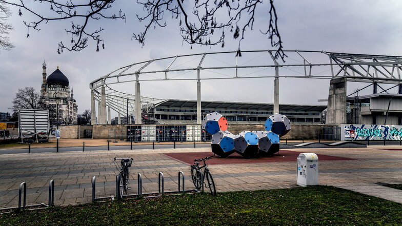 Im Sommer soll das Heinz-Steyer-Stadion in Dresden fertig werden. Doch es gibt neue Kritik.
