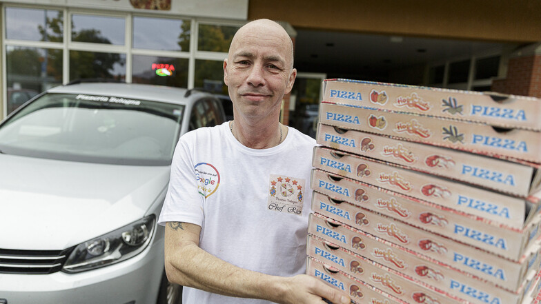 Enrico Krause ist Inhaber der Pizzeria Bologna und liefert seine Ware weiter aus - trotz Corona.