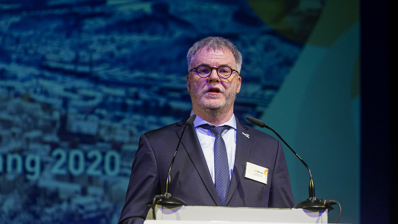 Freitals Oberbürgermeister, Uwe Rumberg,
sorgt für stabile Verhältnisse im Kreistag.