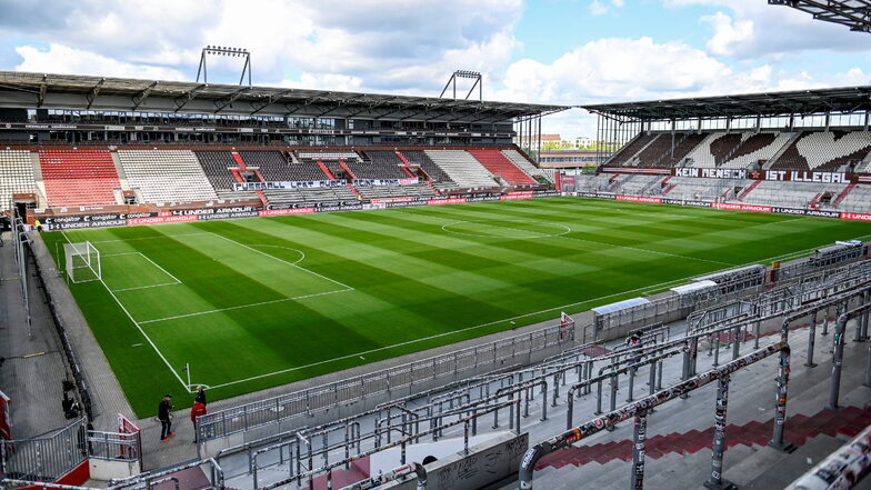 FC St. Pauli | Millerntor-Stadion | Kapazität: 29.546 | Auslastung: 8.900 | Auslastung in Prozent: 30.