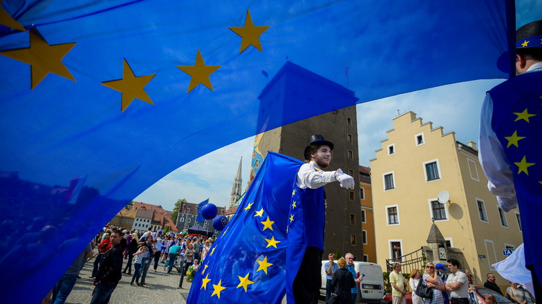 Zum Jubiläum zehn Jahre EU-Beitritt Polens 2014 gab es ein Fest auf der Altstadtbrücke ...