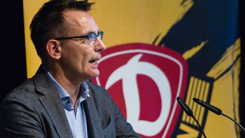 Dynamos kaufmännischer Geschäftsführer Michael Born hat schlechte Nachrichten für einige Mitarbeiter des Zweitligisten.