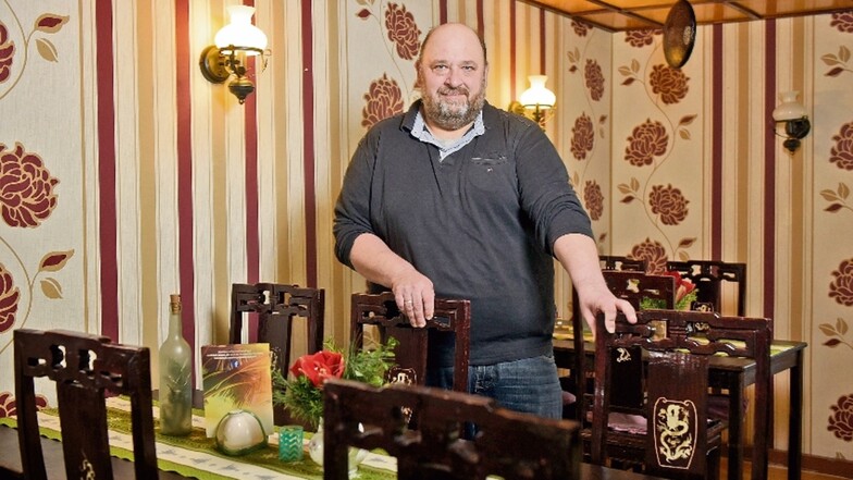 Jörg Heinzmann ist Gastwirt des Gastübels „Zur alten Bäckerei“ und kreiert eine Vielfalt an Schnitzeln, die er in seinen Schnitzelwochen in der Sommerzeit anbietet.