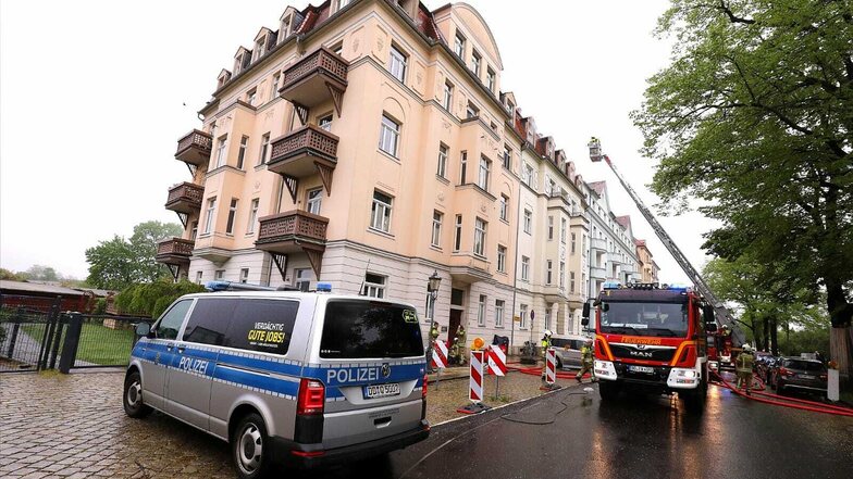 Die Dresdner Feuerwehr musste am Freitagmorgen einen Küchenbrand am Pestalozziplatz löschen.