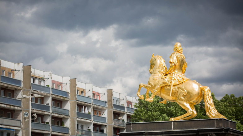 Ob der Goldene Reiter in Dresden aktuell saniert werden muss, soll nächste Woche geprüft werden.