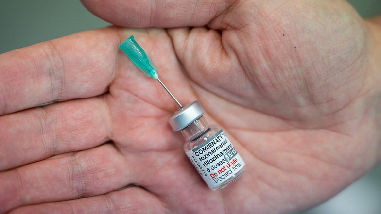 Derzeit lassen sich wieder mehr Menschen in Sachsen gegen das Coronavirus impfen.