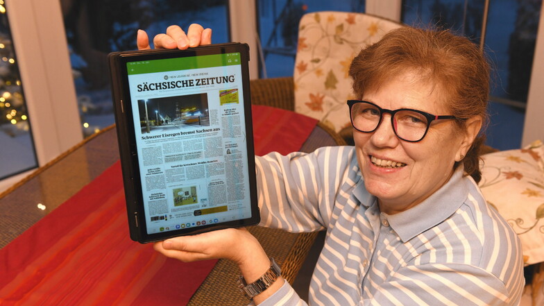 Christina Hellmich und ihre "neue" Sächsische Zeitung: Die bekommt sie aufs Tablet statt in den Briefkasten am Haus.