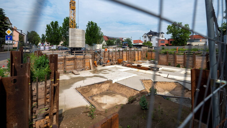 Radebeul: Warum in der Grube an der Kötzschenbrodaer Straße nicht gebaut wird
