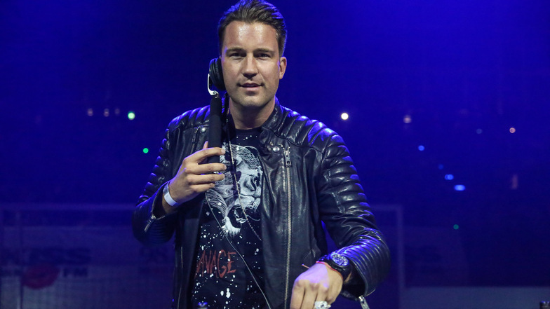 Hitradio RTL bringt DJ Antoine auf seine Bühne auf dem Widmann-Gelände. 
