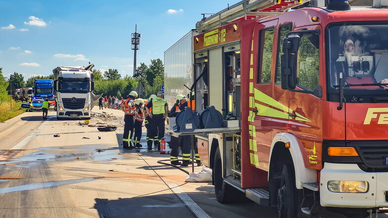 30.000 Euro Schaden bei Laster-Unfall auf A14