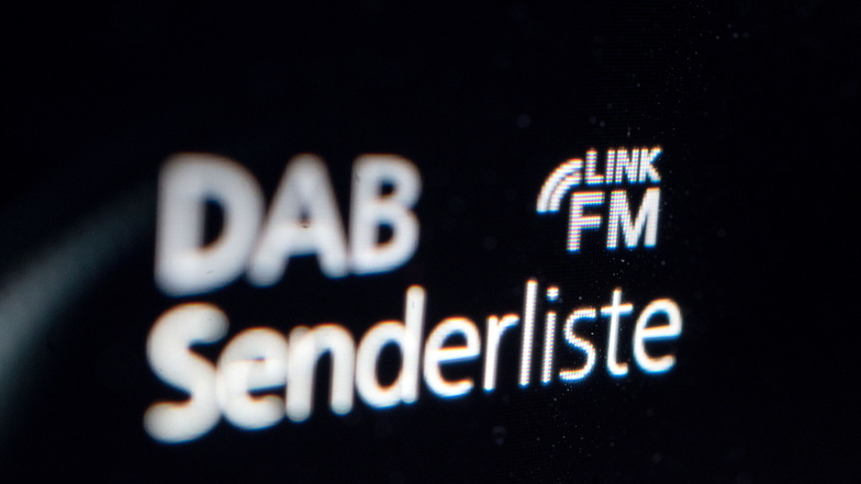 Für das Digitalradio DAB+ sind in Sachsen zwei neue Radiosender zugelassen worden.