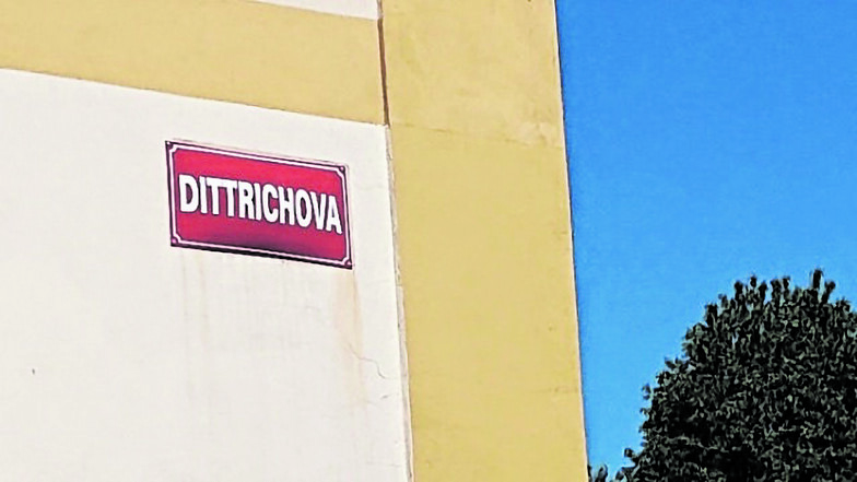 In Krásná Lípa hängt bereits das neue Straßenschild.