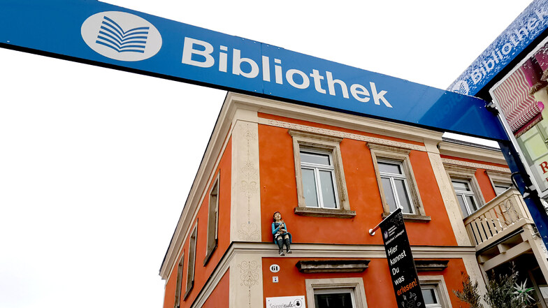 Ab 1. Februar öffnen die Dresdner Bibos, wie die Zweigstelle hier in Laubegast, zumindest für die Abholung vorbestellter Medien wieder.