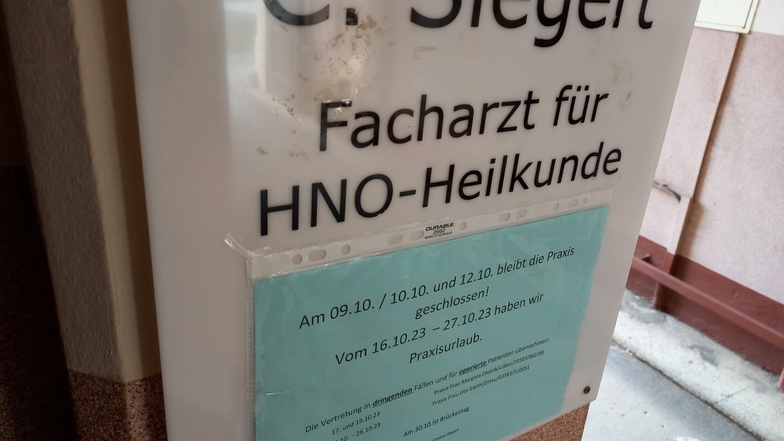 Die HNO-Praxis von Carsten Siegert in der Zittauer  Bahnhofstraße war zwei Wochen wegen Urlaub geschlossen. Mit der Vertretung gab es Probleme.