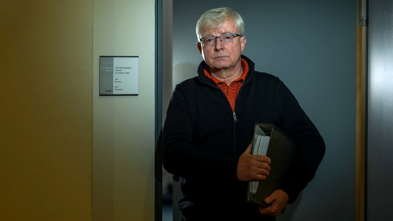 Frank Nicolaus arbeitete seit 1987 in der Mordkommission. Nun schloss er seine Bürotür in der Polizeidienststelle in der Dresdner Schießgasse.