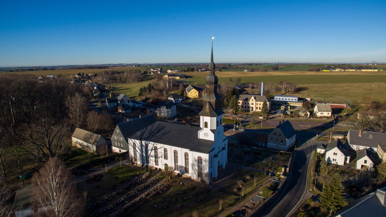 Ungeplant werden am Sonntag auch in der Kirche Grünlichtenberg zwei Gottesdienste angeboten.