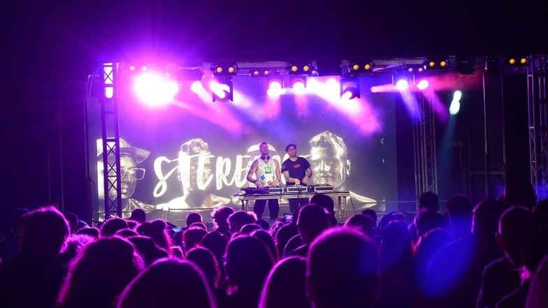 Konzert-Atmosphäre am Freitagabend zur Musiknacht im Heidenauer Bad.