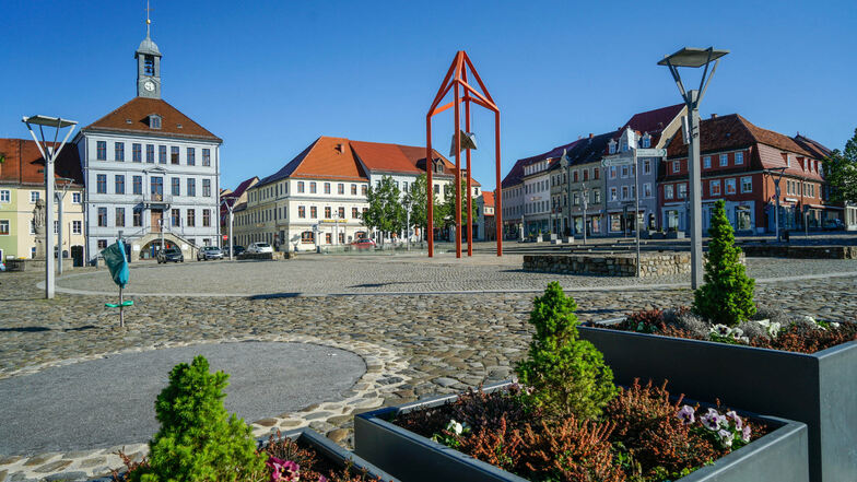 Der Altmarkt in Bischofswerda. Private Initiativen, die helfen, die Innenstadt attraktiver zu machen, können mit bis zu 5.000 Euro aus der Stadtkasse gefördert werden.