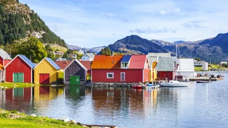 Bergen mit seinen bunten Holzhäusern lädt ein, seinen besonderen Charm bei einem Landgang zu entdecken.