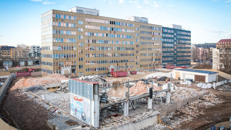 Auch das ehemalige Sozialkaufhaus an der Jahnstraße wird abgerissen.