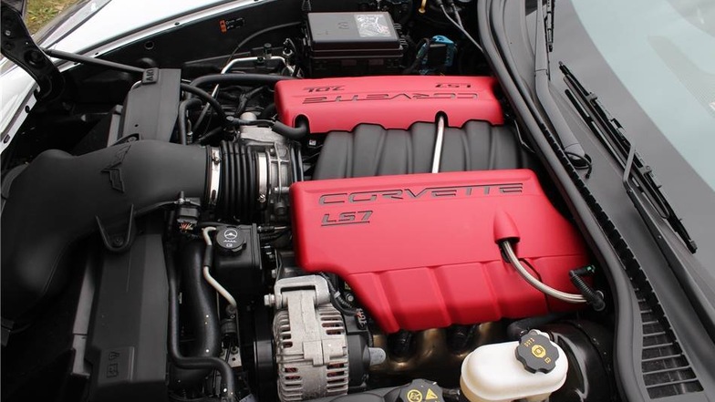 Dank eines 7-Liter-V8-Motors könnte Thomas Heuer 320 Kilometer pro Stunde fahren, tut er aber nicht.