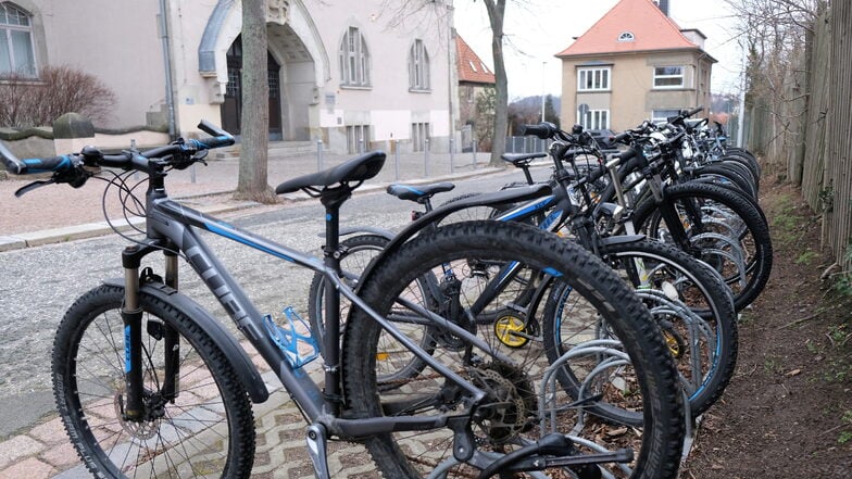 Fahrräder gehören zum Alltag in der Stadt.