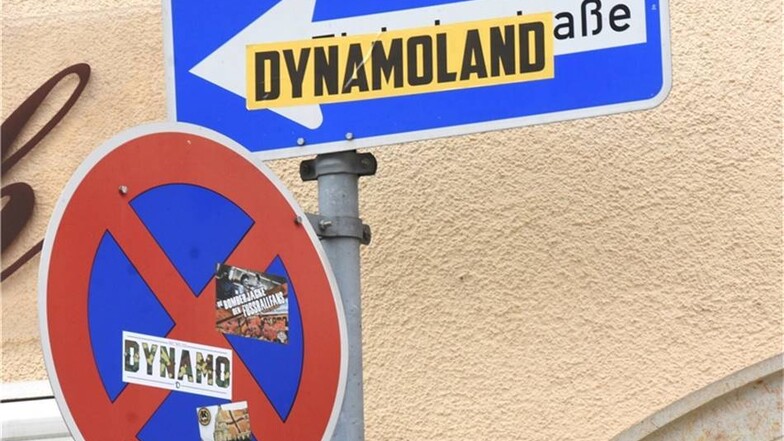 Wenn die SG Dynamo Dresden das wüsste, wofür ihr Name missbraucht wird. Ein paar Fans des beliebten Fußballvereins glauben wohl, dass es unbedingt notwendig ist, Verkehrsschilder mit Dynamo-Aufklebern versehen.