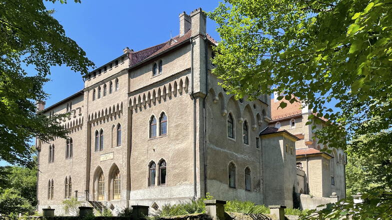 Ein Blick auf das Schloss Seifersdorf.