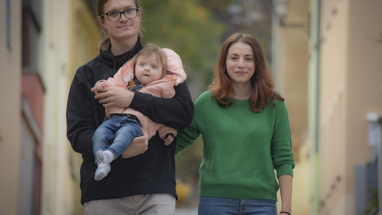 Iryna Fingerova (26) und Pavlo Lopatnov (29) leben seit 2018 in Kamenz. Töchterchen Sarah wurde im April hier geboren. Während er neben seinem Job im Malteser Krankenhaus vor allem die Natur liebt und es eher ruhig angehen lässt, schreibt sie Bücher und A