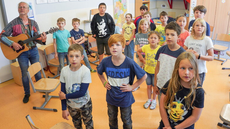 In der Sohlander Frühlingsberggrundschule haben sechs Klassen in Workshops eigene Lieder komponiert.