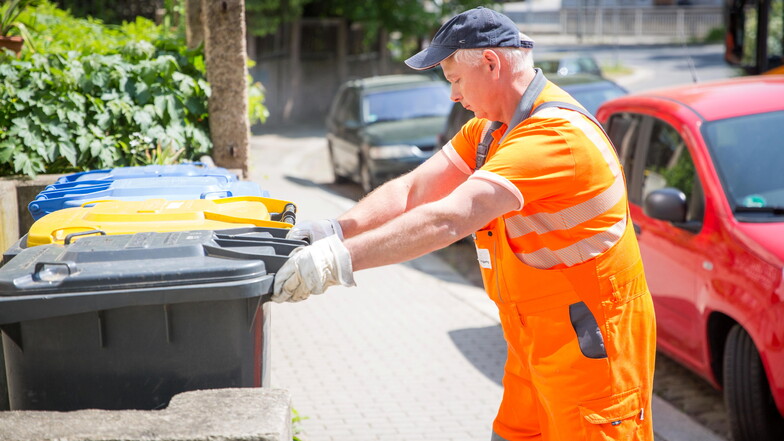 Auch bei der Müllentsorgung steigen die Kosten. Der Kreistag Görlitz berät am Mittwoch über eine Gebührenerhöhung für Bürger und Unternehmen.