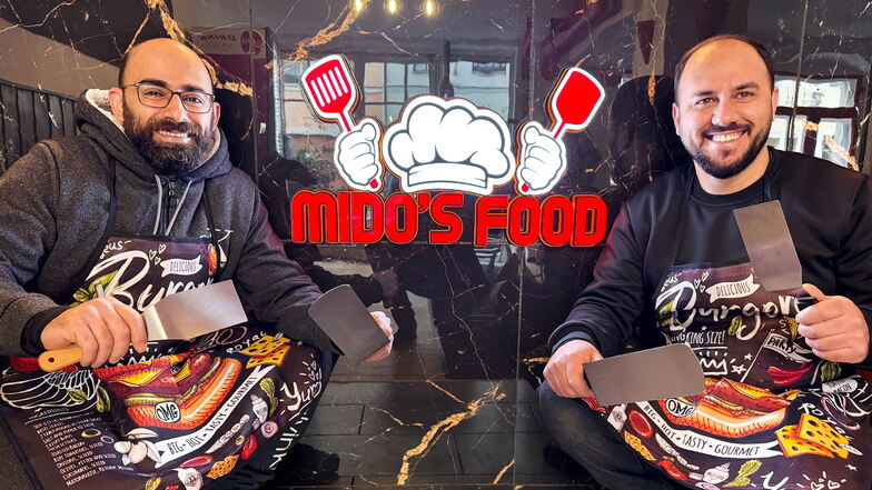 Ahmad Zaatari und sein Kollege Ibrahim Jasem (rechts) freuen sich im Mido's Food auf Gäste.