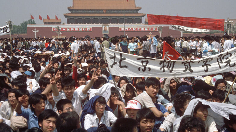 Vor 30 Jahren protestierten Studenten auf dem Tiananmen-Platz in Peking. Als sich die Proteste ausweiteten, schlug die Staatsführung die Demonstration blutig nieder. Li Peng galt als einer der Hauptverantwortlichen dafür.