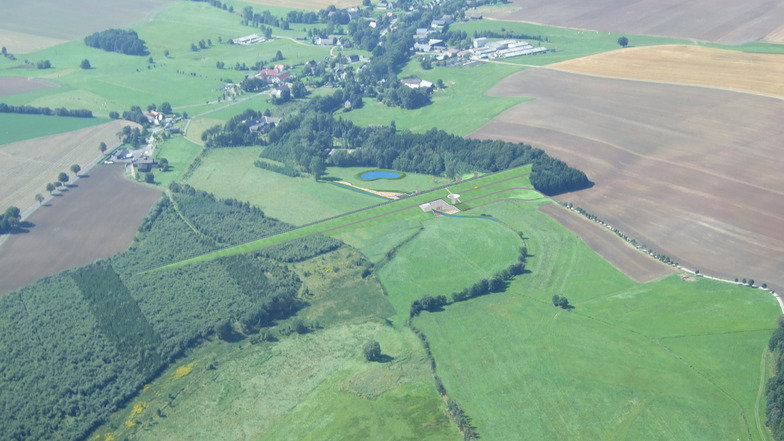 Der Bau eines Hochwasserrückhaltebeckens in Oberbobritzsch  beschäftigt seit Jahren sächsische Verwaltungsgerichte.  Der Naturschutzverband Sachsen hatte gegen  den Planfeststellungsbeschluss der Landesdirektion Sachsen geklagt.