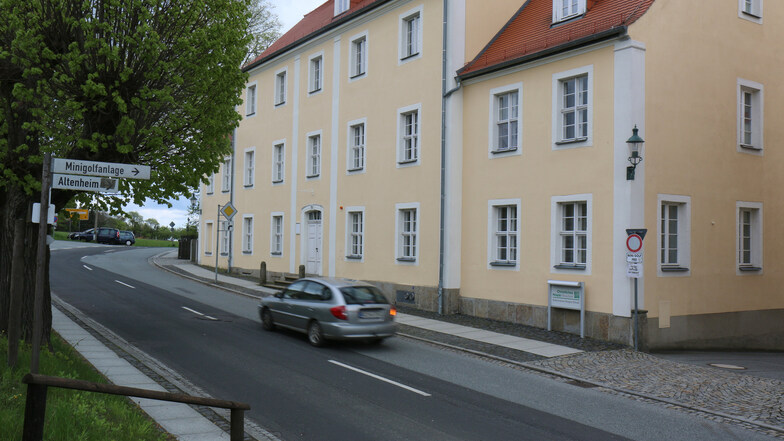 Blick auf das Hospiz an der Comeniusstraße in Herrnhut.