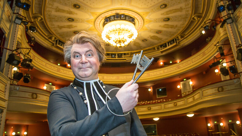 Hans-Peter Struppe (hier als Mesmer in "Tosca") will kein geschlossenes Theater.