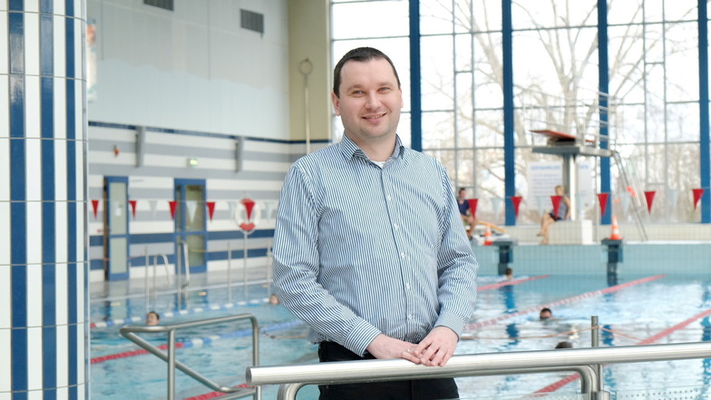 "Vielleicht im Juni". SDM-Chef Falk Müller hofft darauf, das Freizeitbad "Wellenspiel" endlich wieder eröffnen zu können.