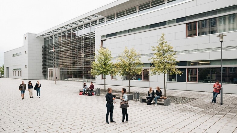 Studierenden der Staatlichen Studienakademie Glauchau steht ein hochmoderner Campus zur Verfügung.