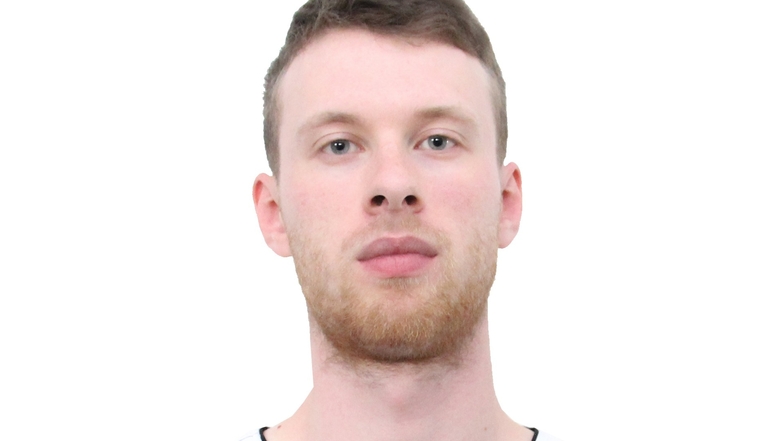 Jonas Lichterfeld (23), PF/C, st. 2011,
Spiele 0/8