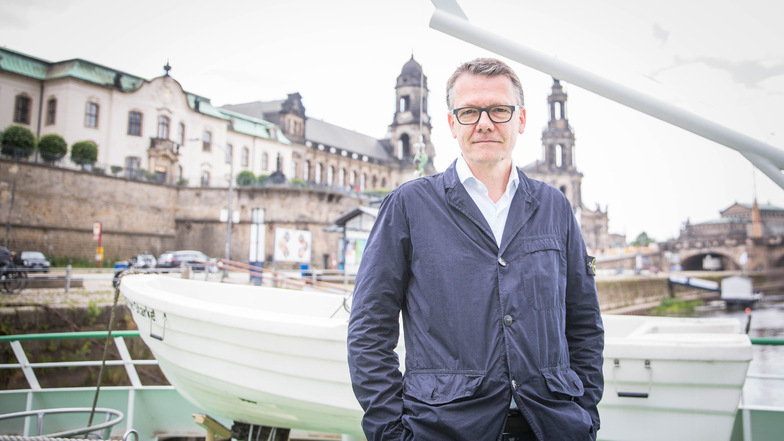 Sanierungsgeschäftsführer Burkhard Jung sucht Investoren für die Dresdner Dampfer. Jetzt hat sich der Weiße-Flotte-Verein bei ihm gemeldet.
