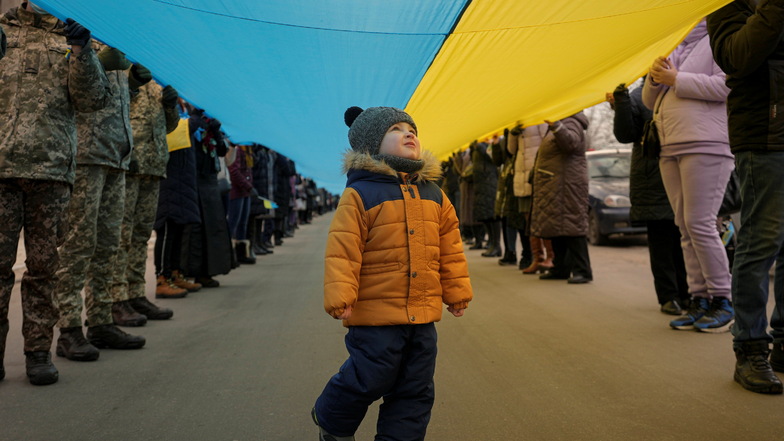 Auch in Sjewjerodonezk feierten Ukrainer am 16. Februar den "Tag der Einheit".