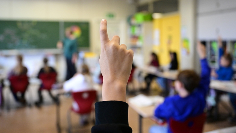 Nur ein Drittel der Arbeitszeit der Lehrerinnen und Lehrer in Sachsen ist Unterricht.