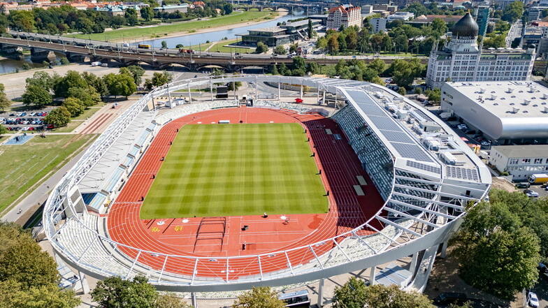 Schmuckstück im Sportpark Ostra: das neue Heinz-Steyer-Stadion. Mit der Wiedereröffnung verbunden sind auch große Pläne.